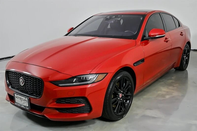 2020 Jaguar XE - Image 5 of 21