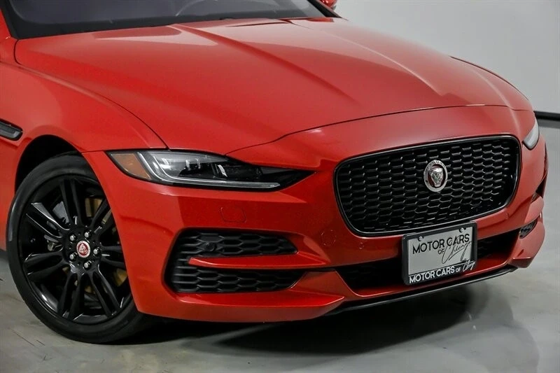 2020 Jaguar XE - Image 2 of 12