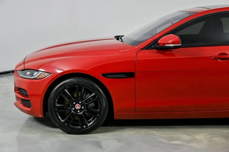 2020 Jaguar XE - Image 6 of 21