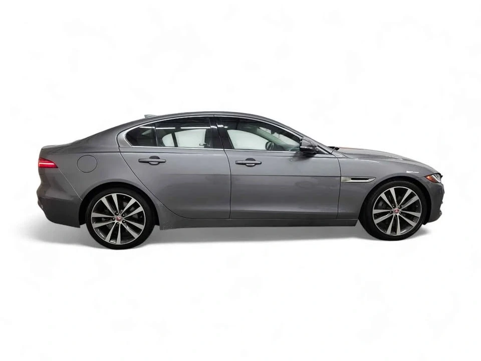 2020 Jaguar XE - Image 5 of 19