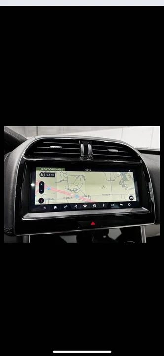 2020 Jaguar XE - Image 14 of 16