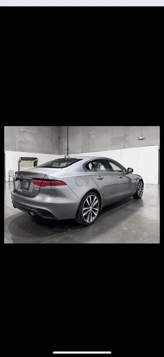 2020 Jaguar XE - Image 7 of 16