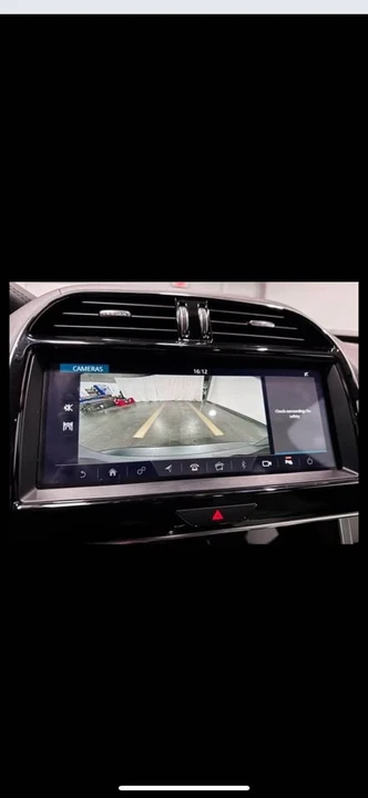 2020 Jaguar XE - Image 13 of 16