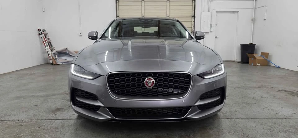 2020 Jaguar XE - Image 7 of 19