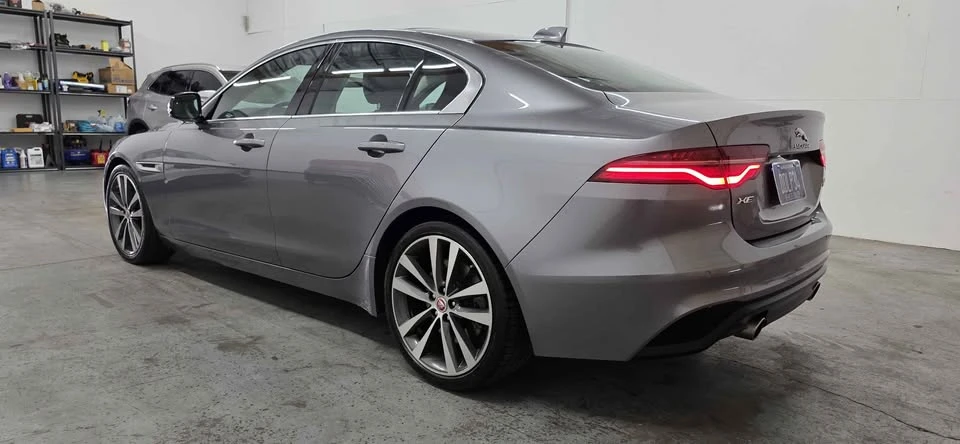 2020 Jaguar XE - Image 3 of 19