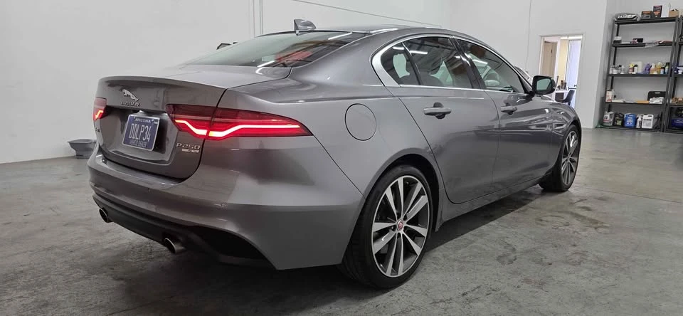 2020 Jaguar XE - Image 8 of 19