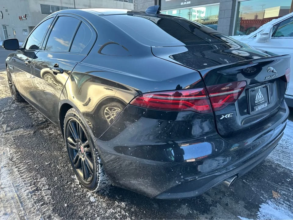 2020 Jaguar XE - Image 8 of 20