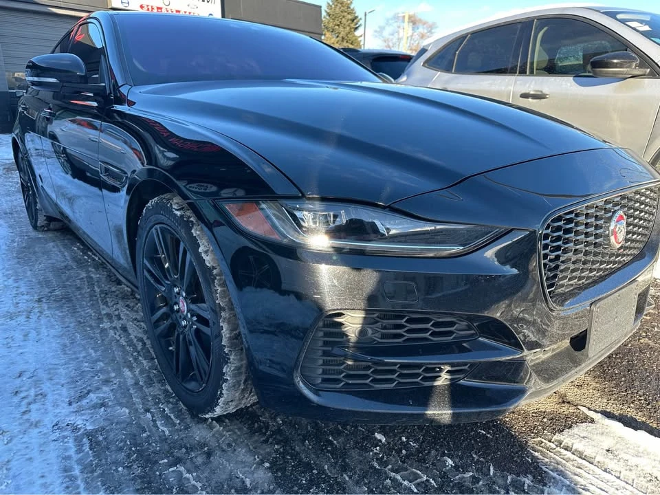 2020 Jaguar XE - Image 4 of 20