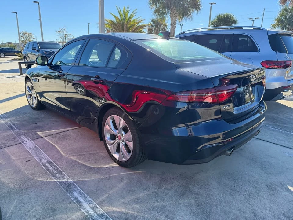 2020 Jaguar XE - Image 2 of 7