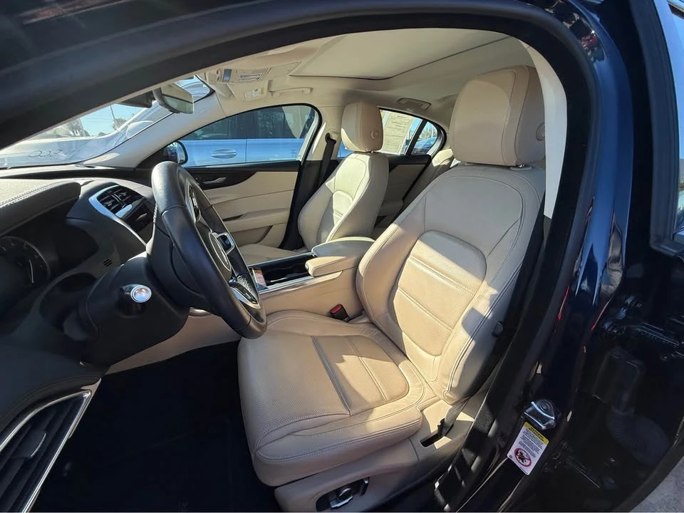 2020 Jaguar XE - Image 6 of 7