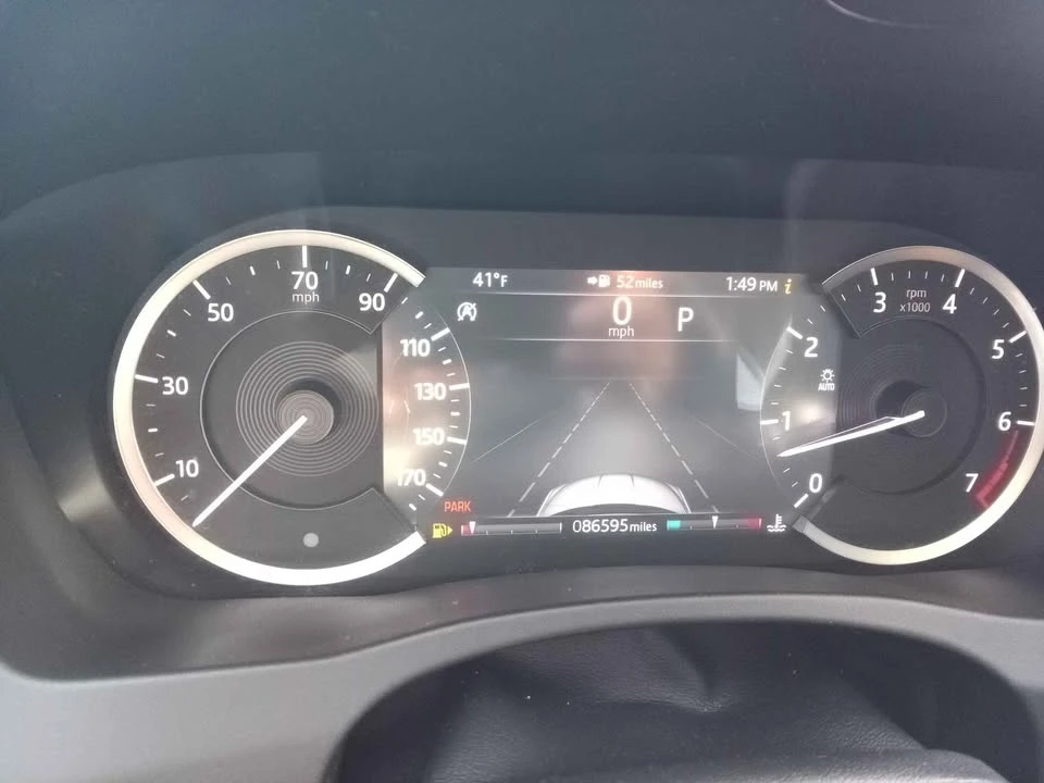 2020 Jaguar XE - Image 4 of 9