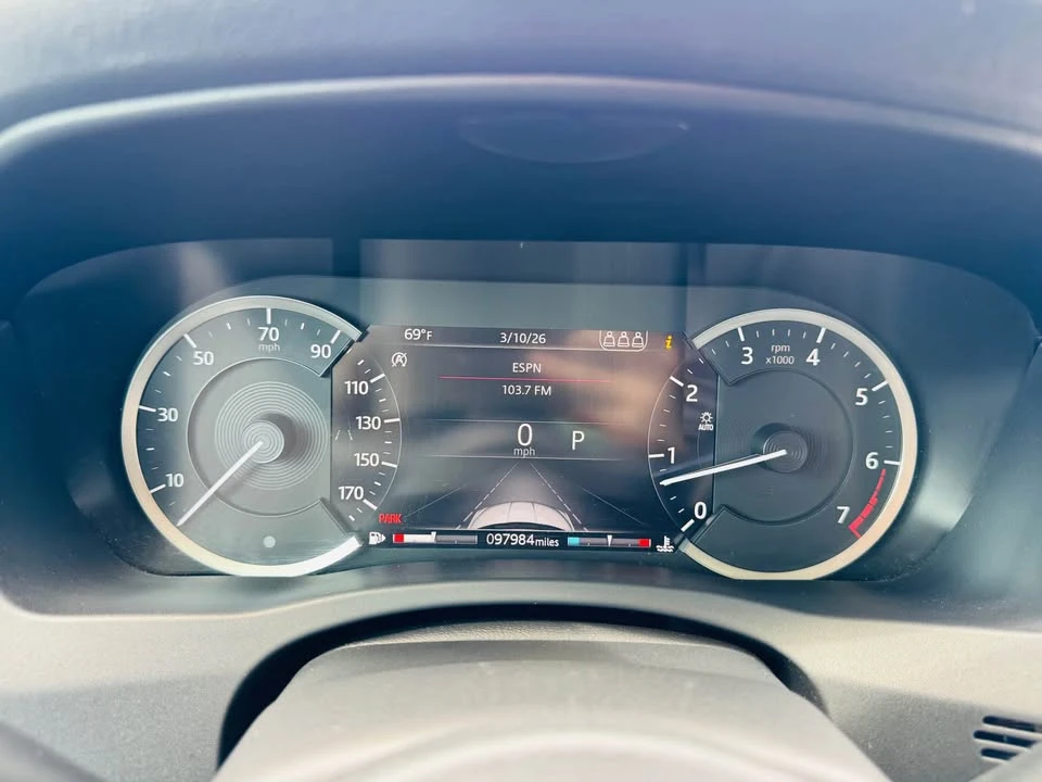 2020 Jaguar XE - Image 20 of 20