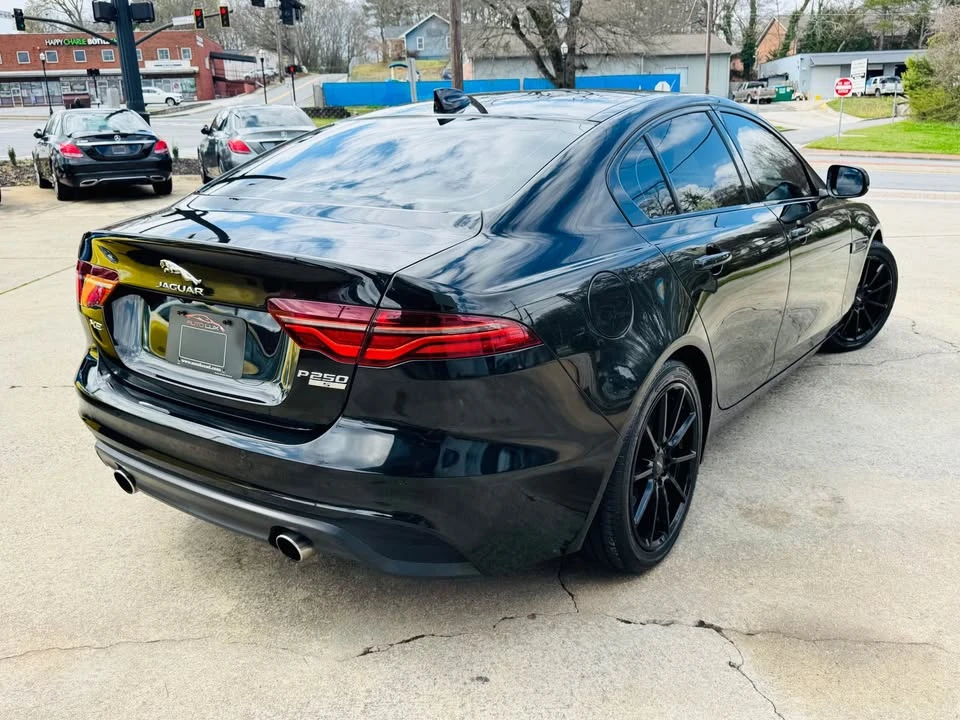 2020 Jaguar XE - Image 5 of 20