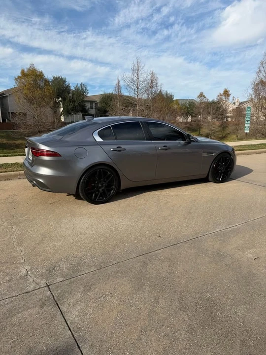 2020 Jaguar XE - Image 3 of 17