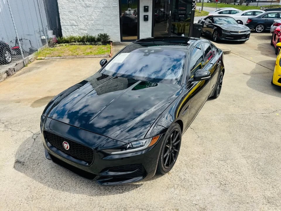 2020 Jaguar XE - Image 9 of 20