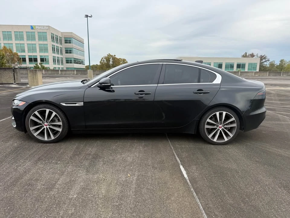 2020 Jaguar XE - Image 3 of 9
