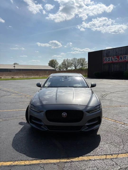 2020 Jaguar XE - Image 3 of 10