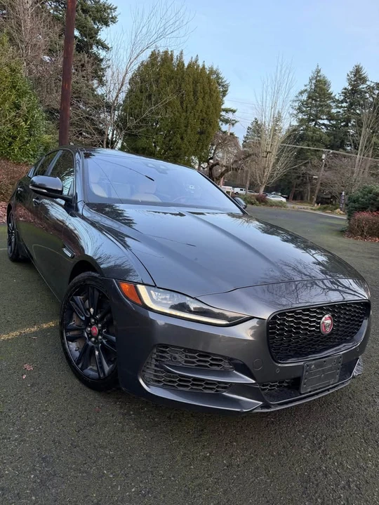 2020 Jaguar XE - Image 3 of 16