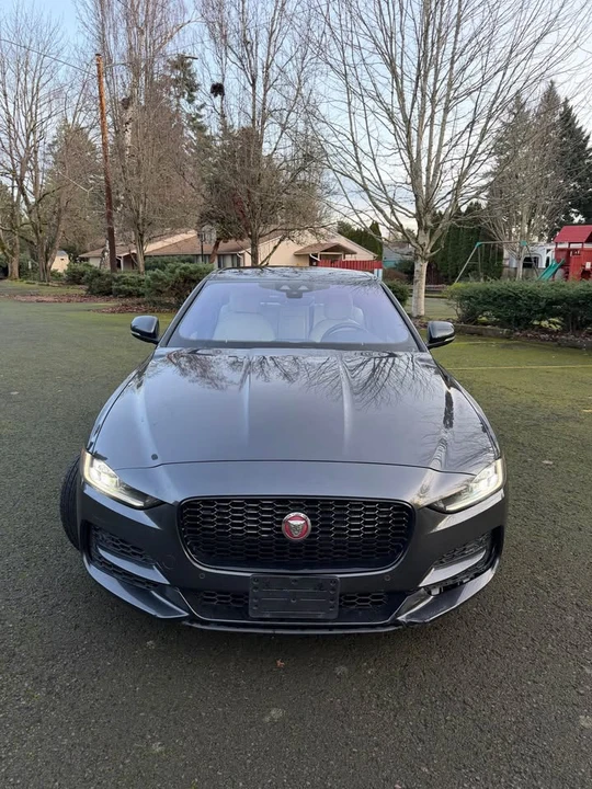 2020 Jaguar XE - Image 3 of 19