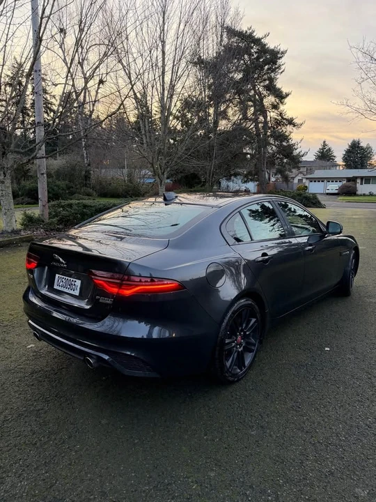 2020 Jaguar XE - Image 6 of 18