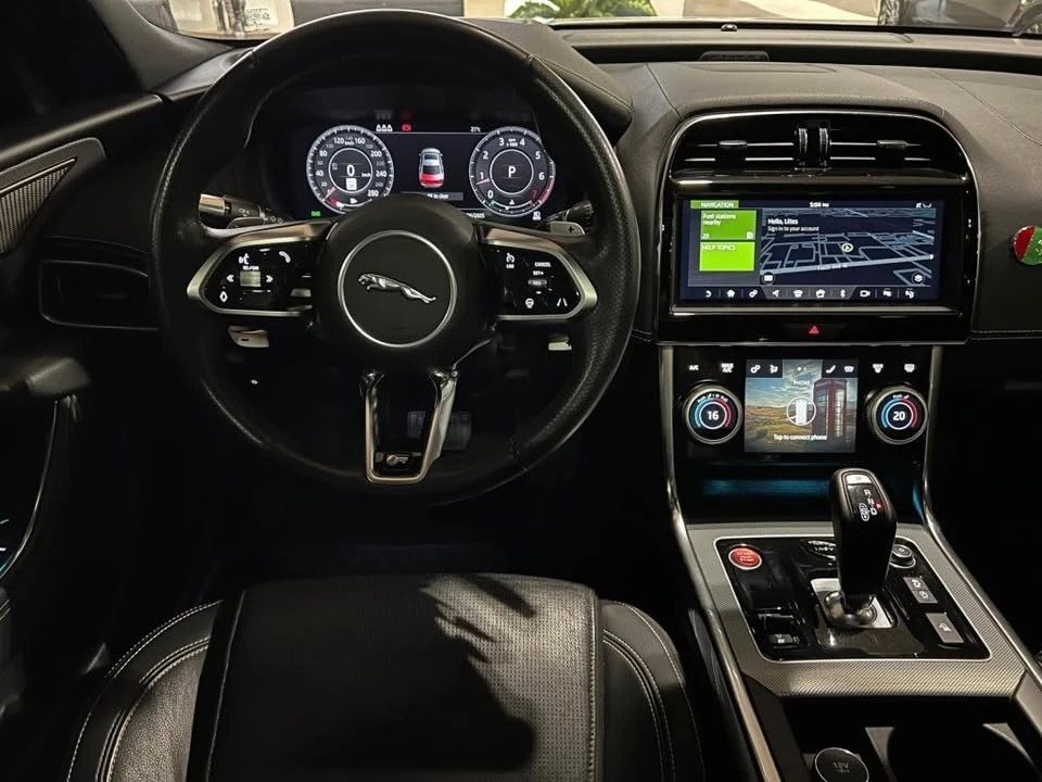 2020 Jaguar XE - Image 7 of 13