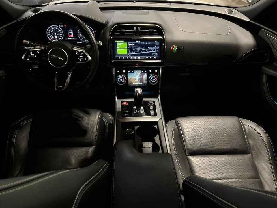 2020 Jaguar XE - Image 10 of 13
