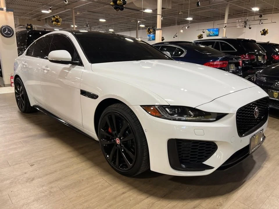 2020 Jaguar XE - Image 3 of 13