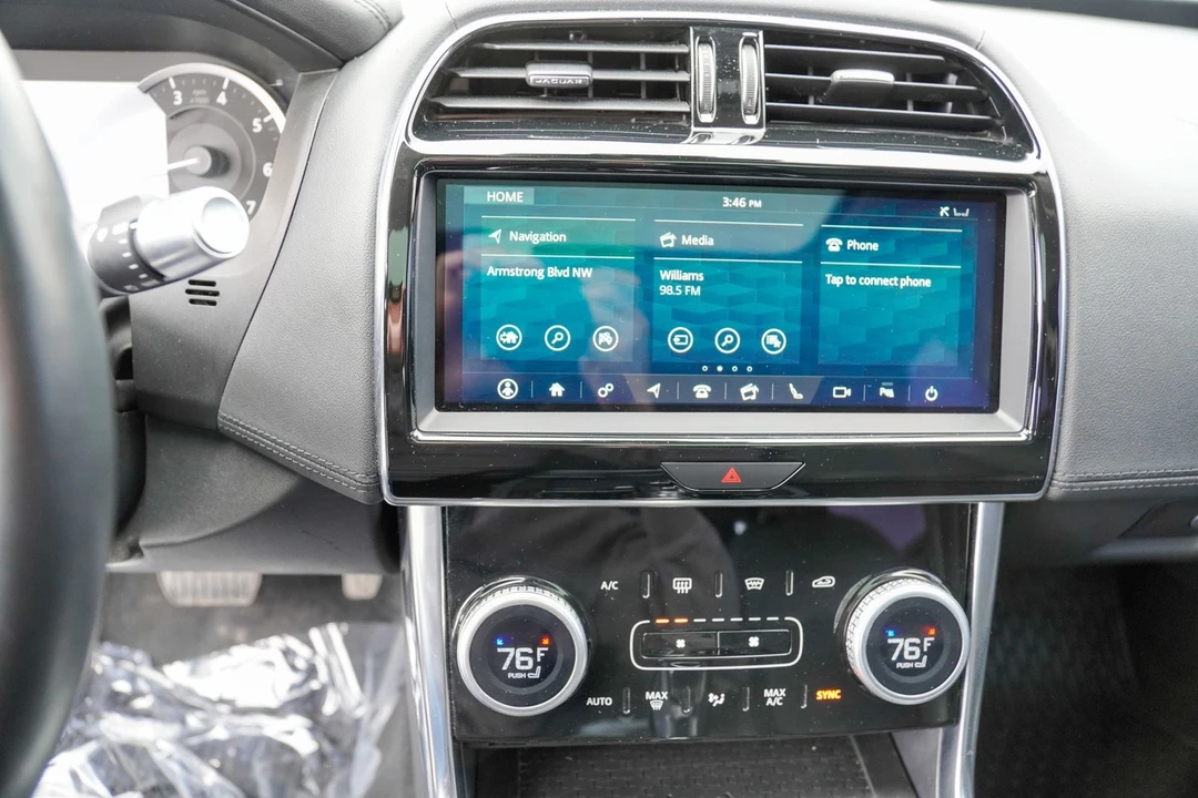 2020 Jaguar XE - Image 13 of 21