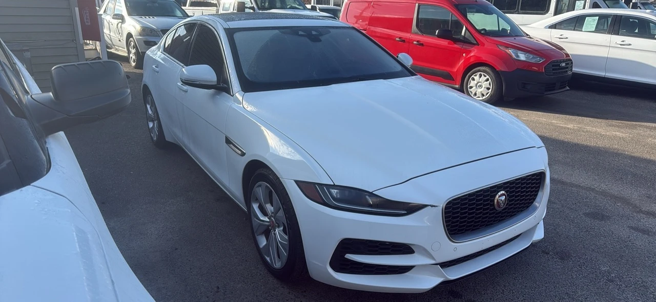 2020 Jaguar XE - Image 2 of 10