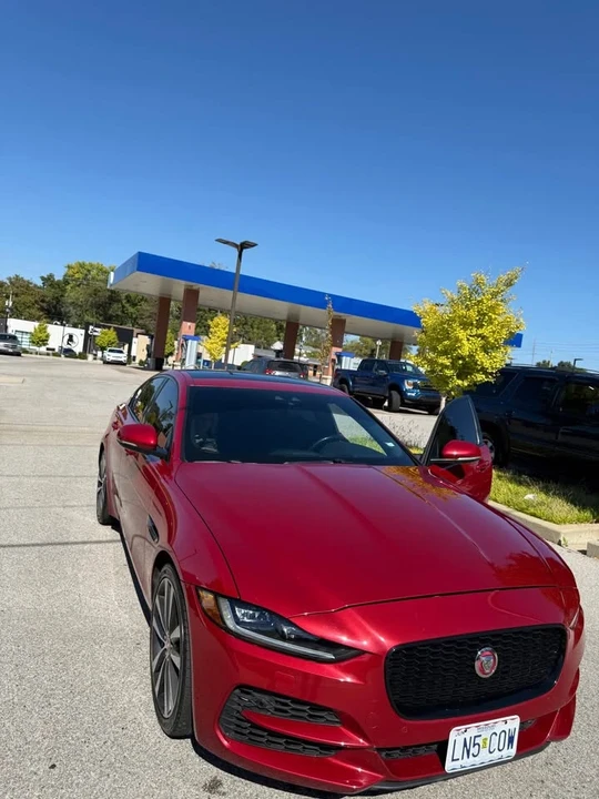 2020 Jaguar XE - Image 6 of 20