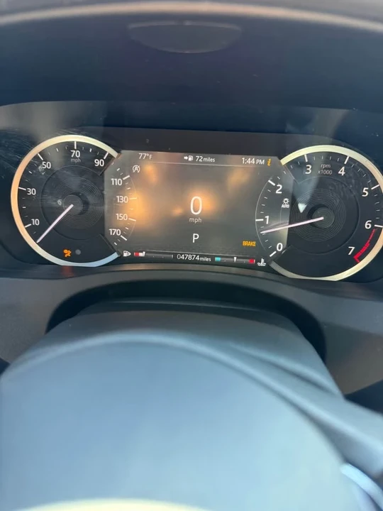 2020 Jaguar XE - Image 8 of 20