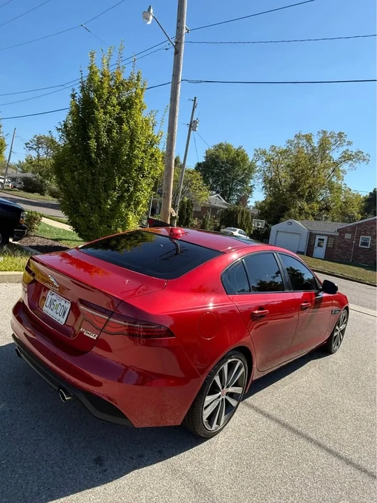 2020 Jaguar XE - Image 16 of 20