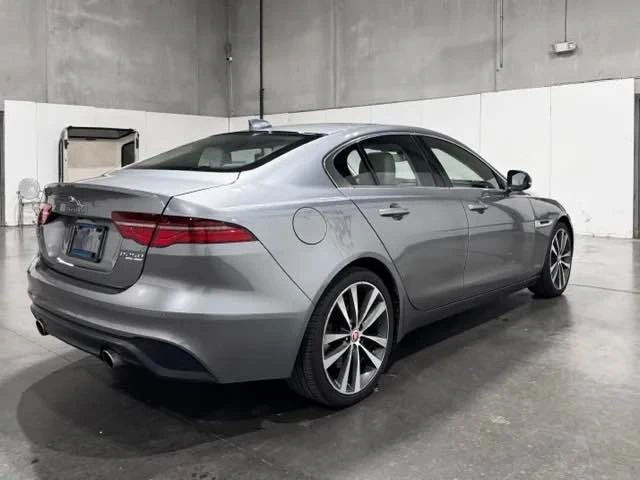 2020 Jaguar XE - Image 4 of 8