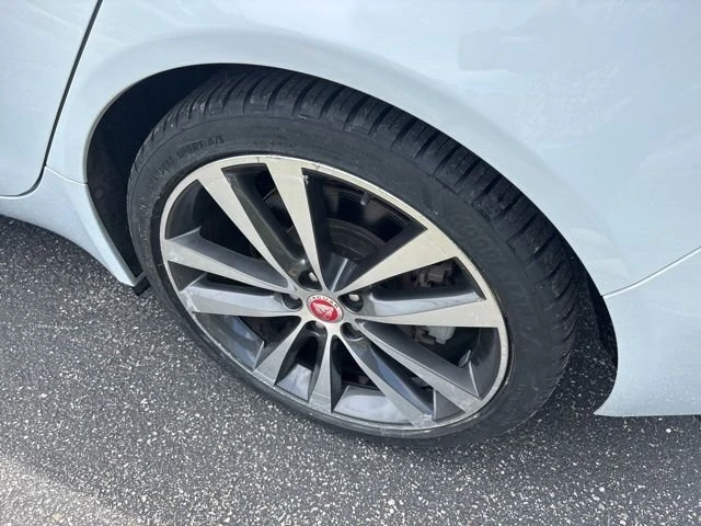 2020 Jaguar XE - Image 6 of 19