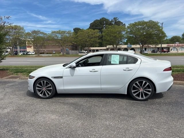 2020 Jaguar XE - Image 5 of 19