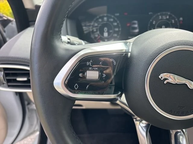 2020 Jaguar XE - Image 13 of 19