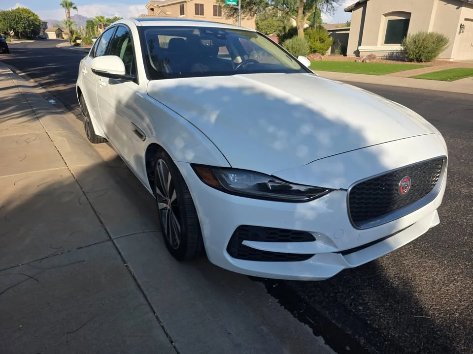 2020 Jaguar XE - Image 8 of 8