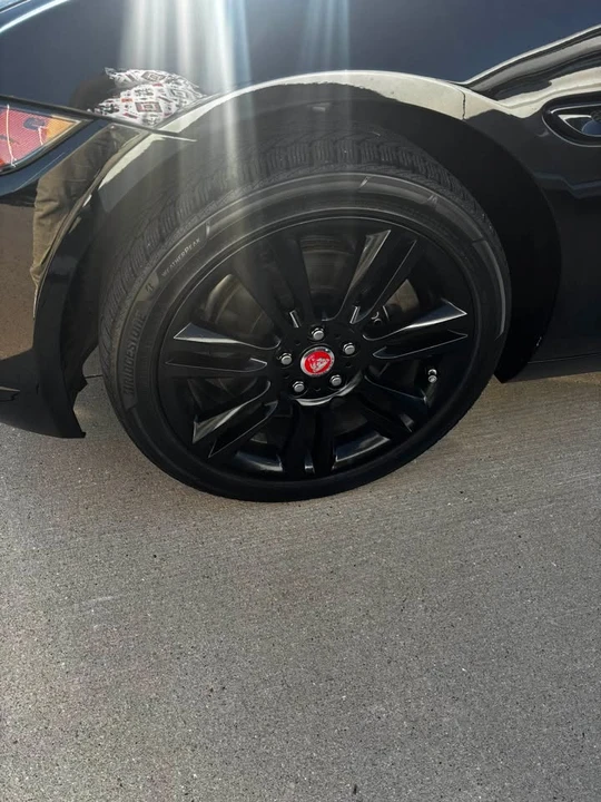 2020 Jaguar XE - Image 3 of 4