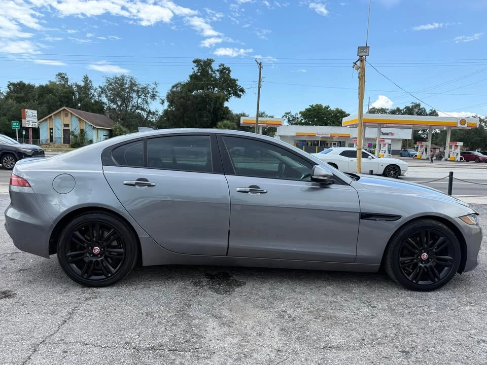 2020 Jaguar XE - Image 6 of 20