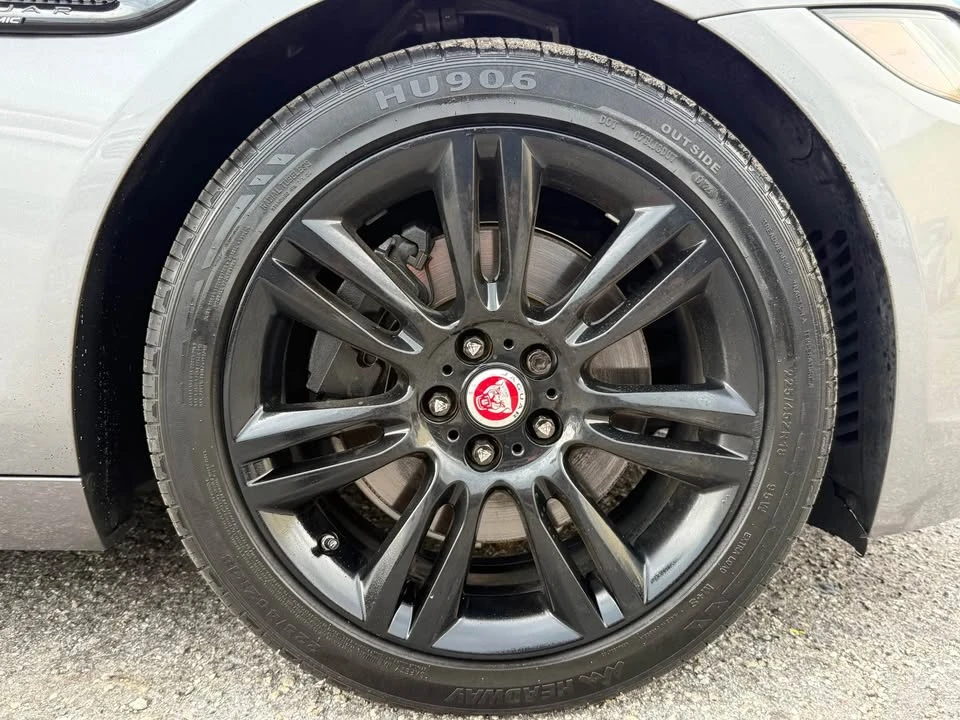 2020 Jaguar XE - Image 20 of 20