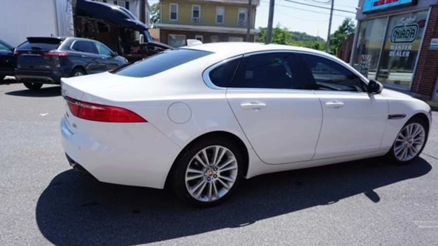 2020 Jaguar X260 XF - Image 2 of 8