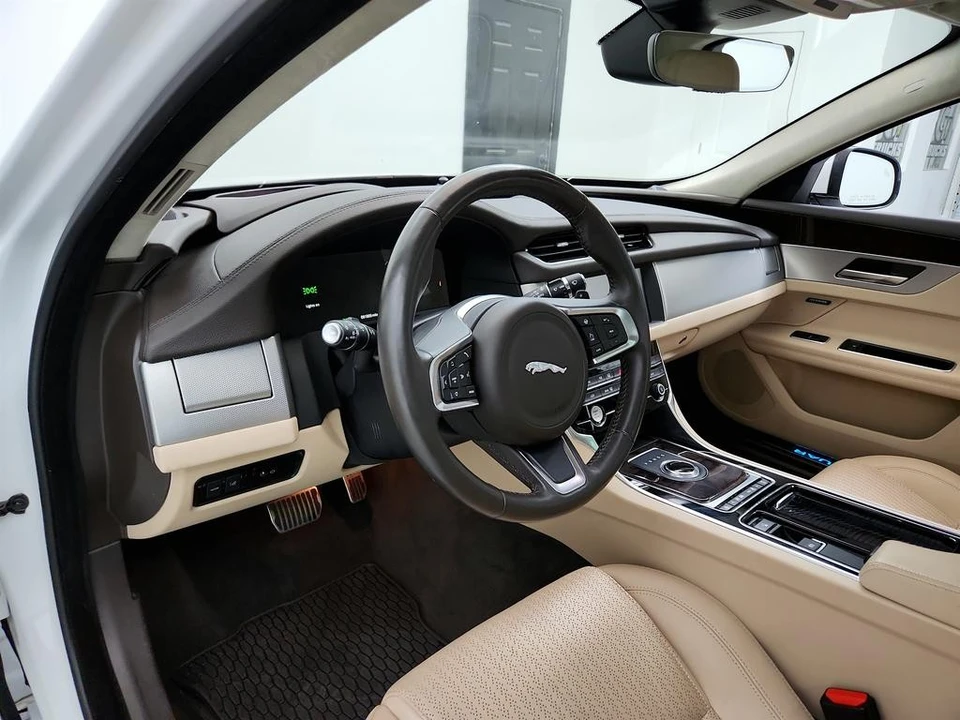 2020 Jaguar X260 XF - Image 13 of 21