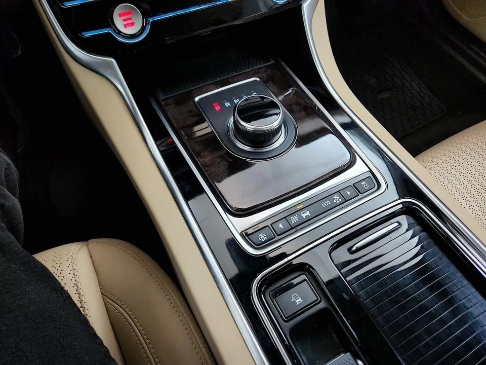 2020 Jaguar X260 XF - Image 19 of 21