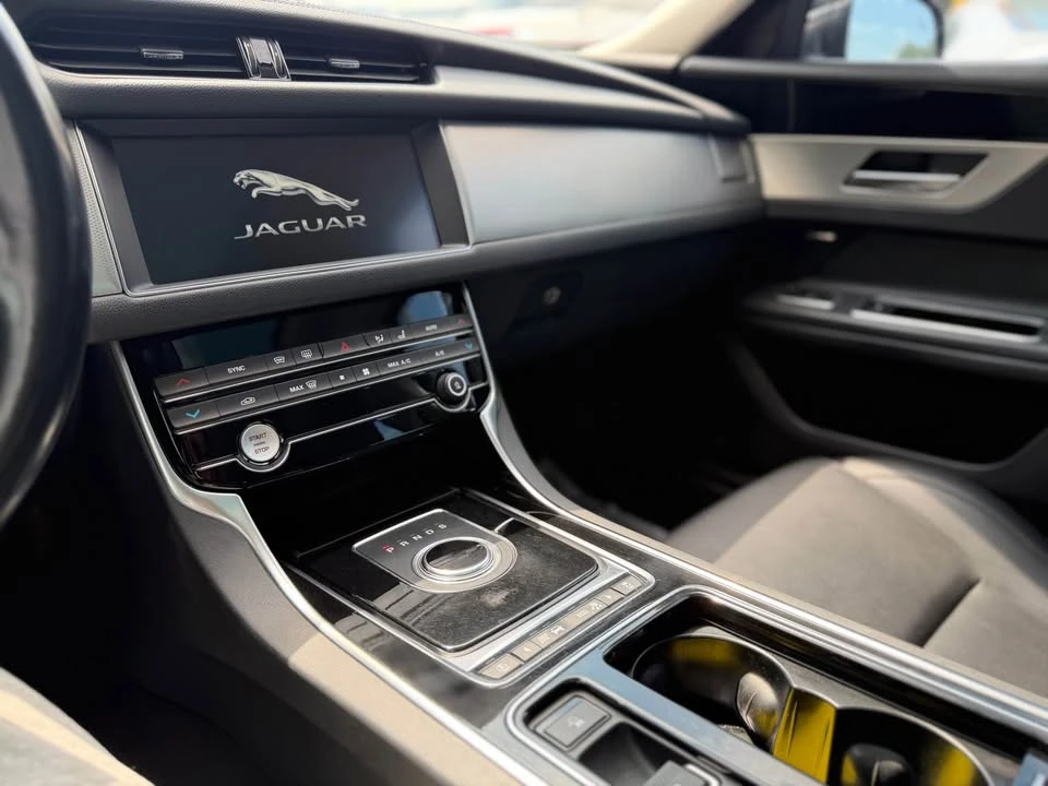 2020 Jaguar X260 XF - Image 19 of 20