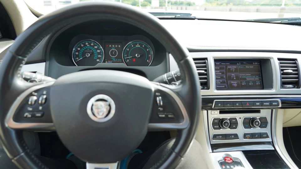 2020 Jaguar X260 XF - Image 13 of 15