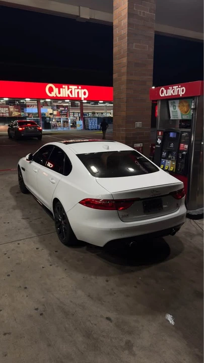 2020 Jaguar X260 XF - Image 2 of 10