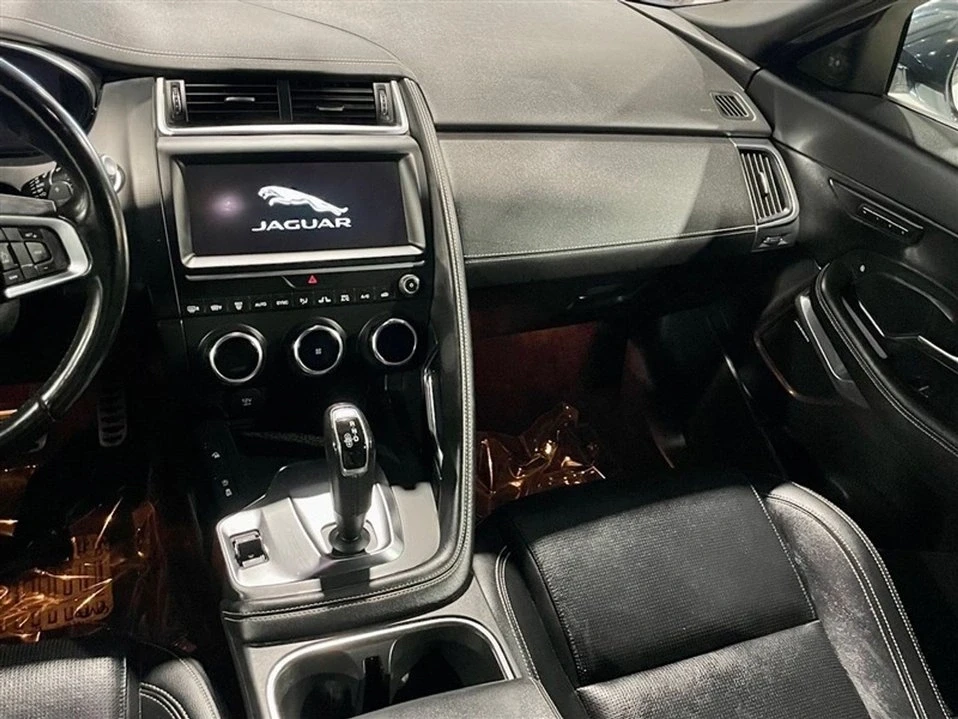 2020 Jaguar E-Pace - Image 14 of 18
