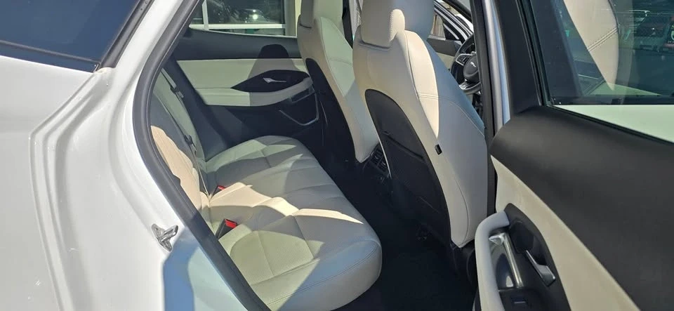 2020 Jaguar E-Pace - Image 14 of 20
