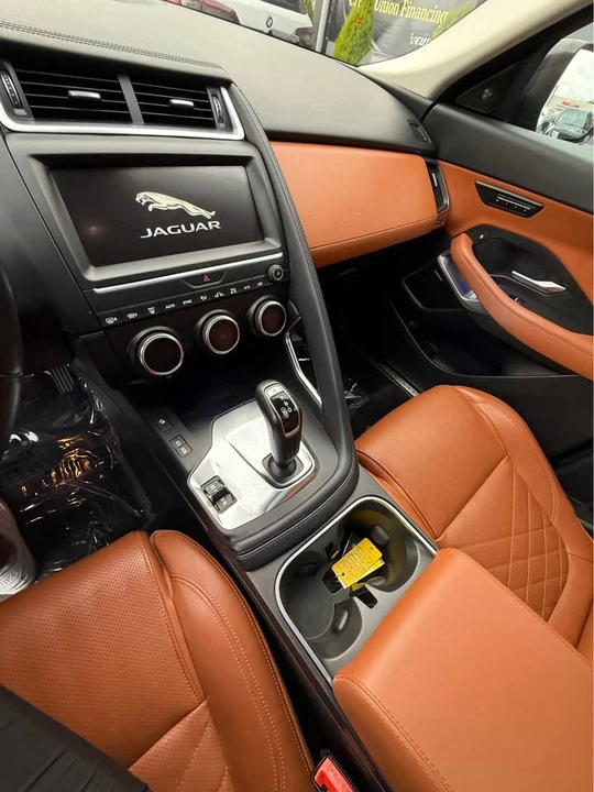 2020 Jaguar E-Pace - Image 8 of 12
