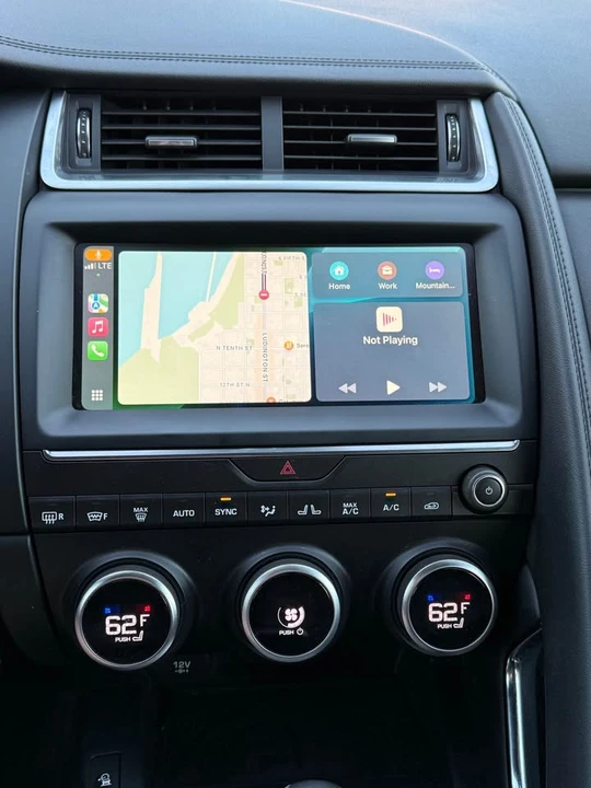 2020 Jaguar E-Pace - Image 19 of 20